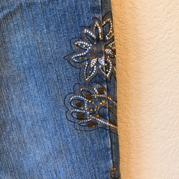 Faded Glory Denim Blue Jeans Womens Size 4 Capris Embellished Bling Painted - Picture 8 of 13